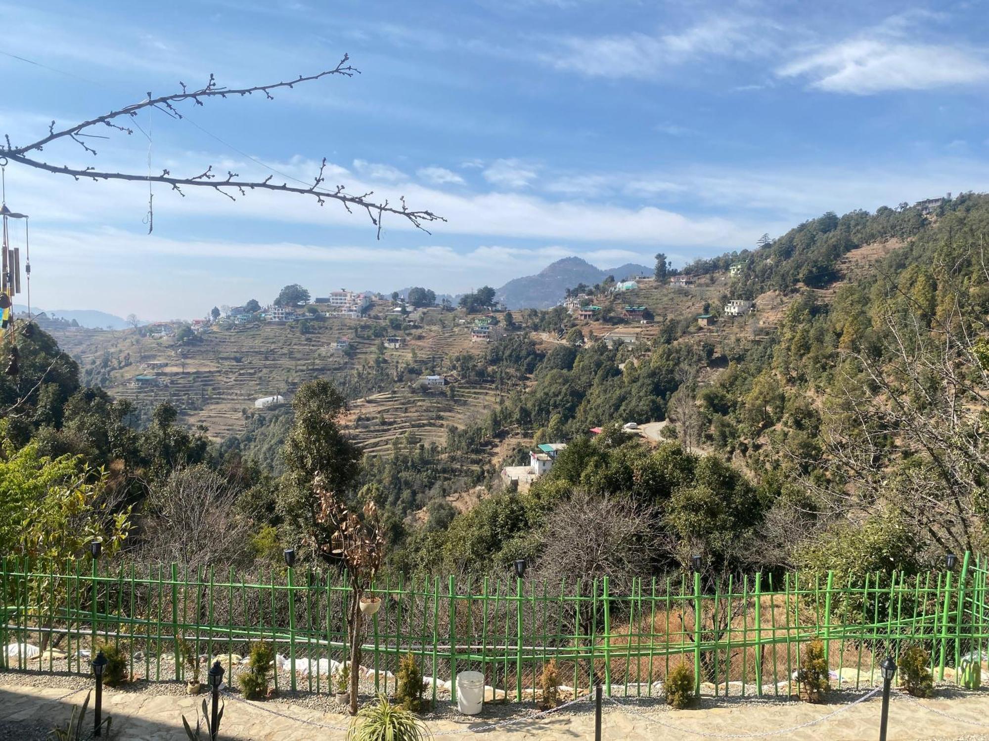 The Rare One'S Mukteshwar - Resort & Cafe Exterior photo