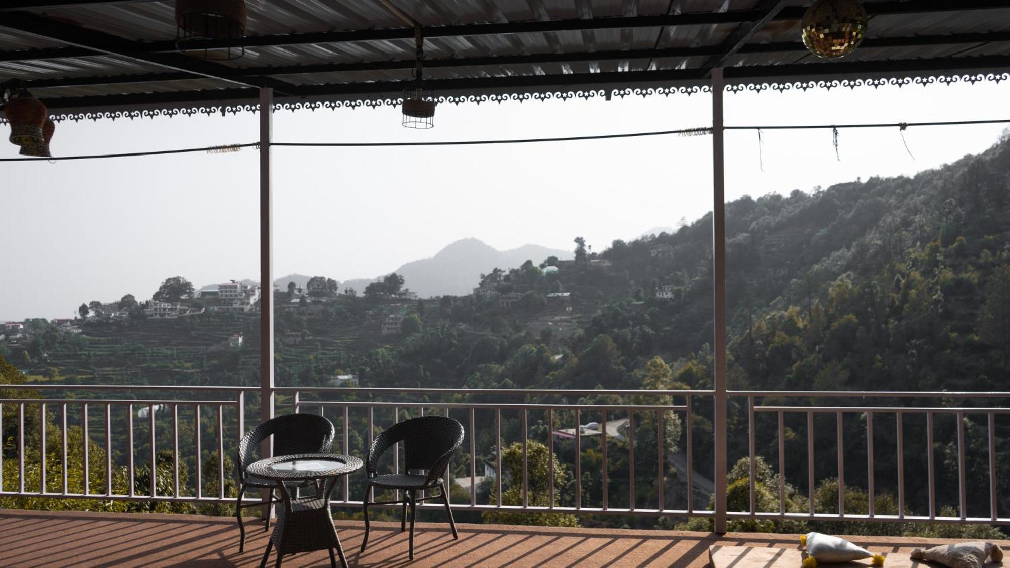 The Rare One'S Mukteshwar - Resort & Cafe Exterior photo