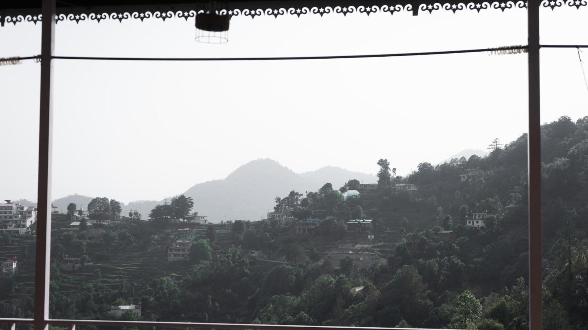 The Rare One'S Mukteshwar - Resort & Cafe Exterior photo