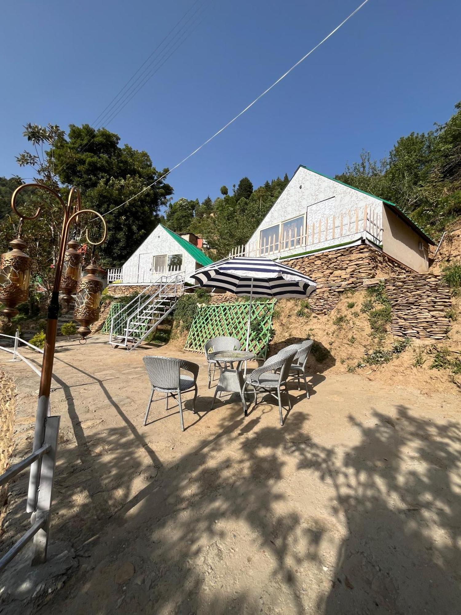 The Rare One'S Mukteshwar - Resort & Cafe Exterior photo